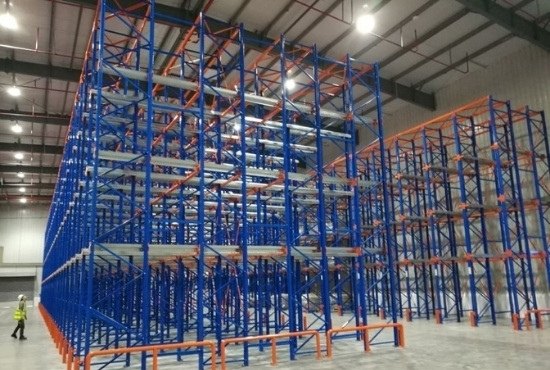 Estanterías de paletas con acceso directo para aplicaciones médicas