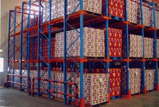 Estanterías para palets con sistema de paso para mariscos