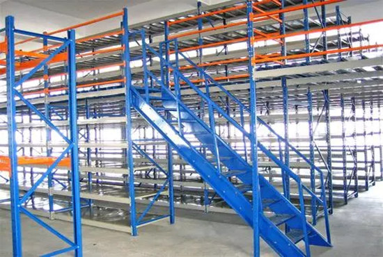 Entrepiso de almacén para fabricación de automóviles