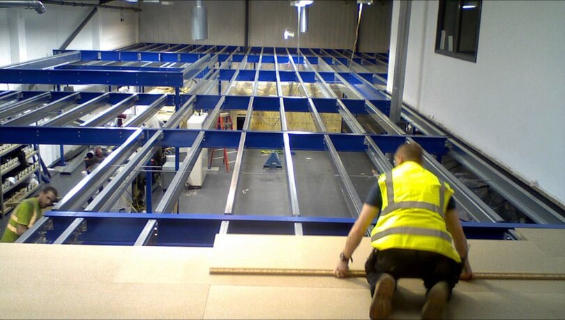 Tiempo de instalación del entrepiso del almacén